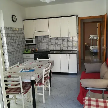 Apartment Casamilo 4 *